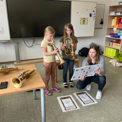 Kinder musizieren 5