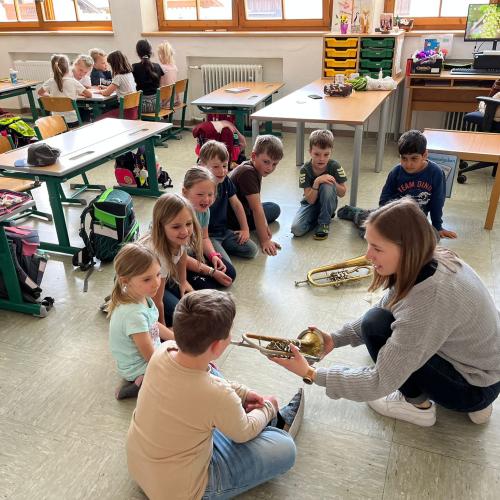 Kinder musizieren 7