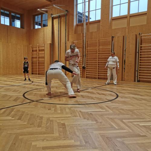 Kinder schneppern beim Capoeira 1