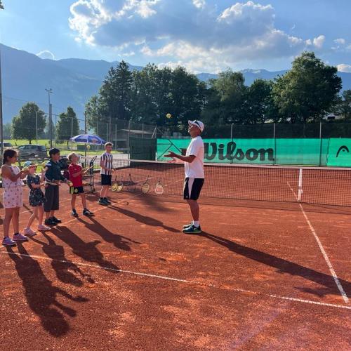 Kinder machen Sport 2023
