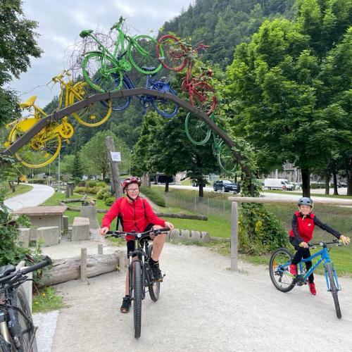Kinder fahren Rad 7