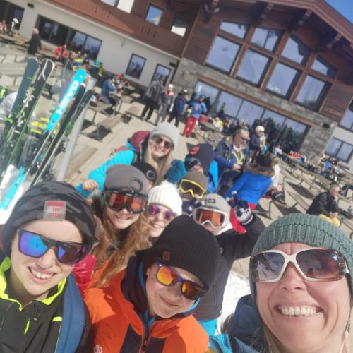 Kinder auf dem Gletscher