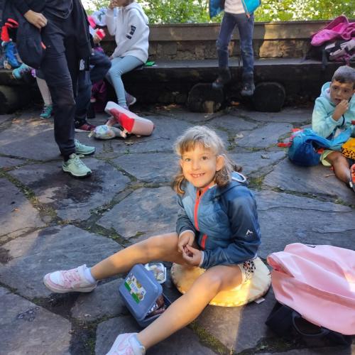 Kinder beim Jausnen 9
