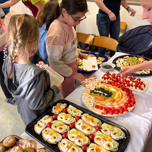 Kinder mit gesunder Jause 2