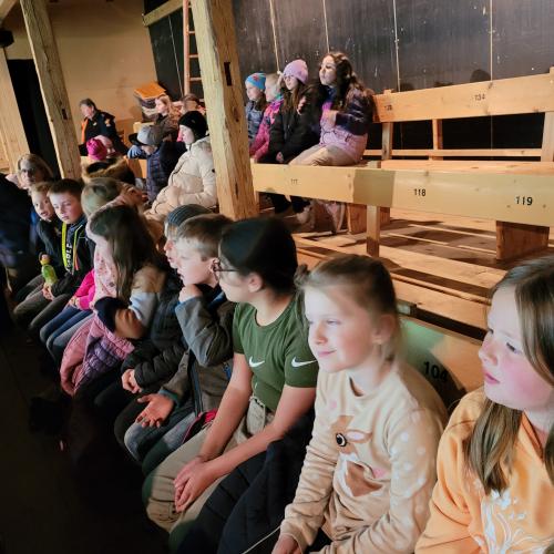 Kinder im Zuschauerraum 3