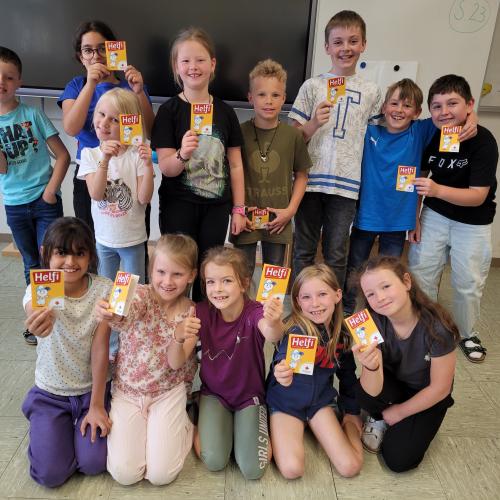 Kinder mit Helfi Ausweise