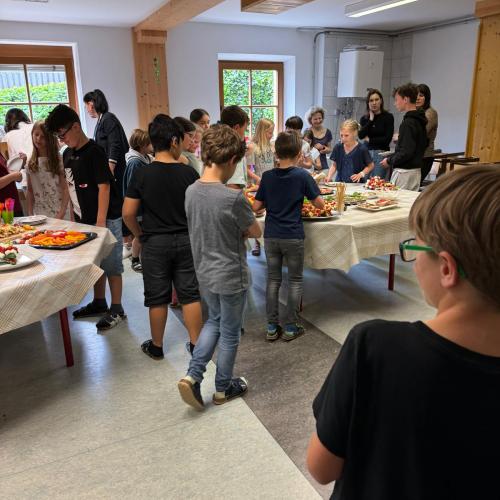 Kinder am Buffet 2