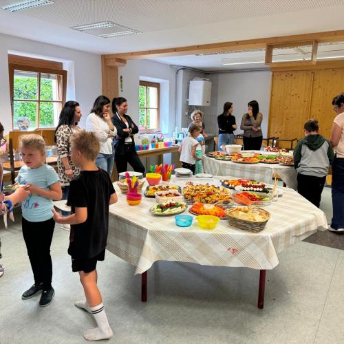 Kinder am Buffet 3