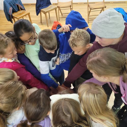3.Klasse beim Einklatschen