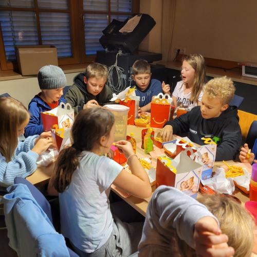 Kinder beim Essen