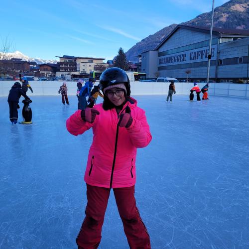 Kinder beim Eislaufen  3