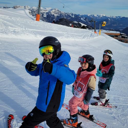 Kinder auf der Piste  3
