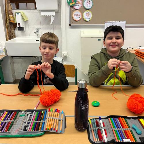 Kinder häkeln mit den Fingern 4