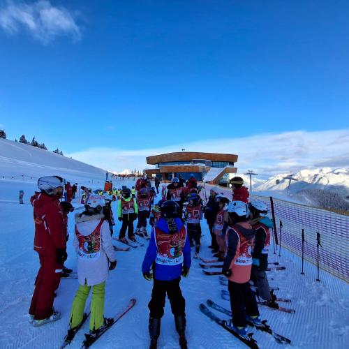 Kinder auf der Piste  7