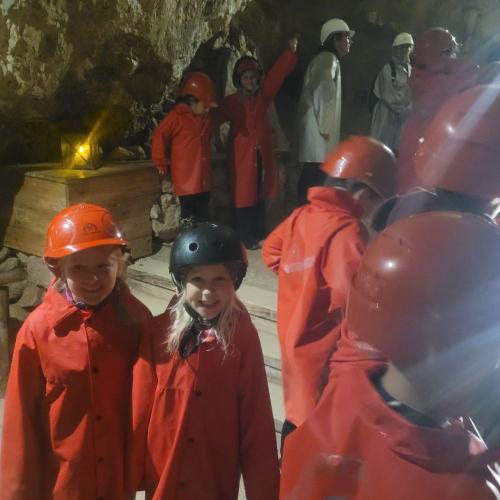 Kinder im Silberbergwerk 3