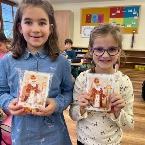 Mädchen mit Nikolaussack