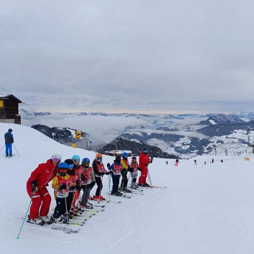 Kinder auf der Piste 8